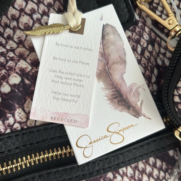 Jessica Simpson Weekender - HUGE!!!! - Picture 3 of 7